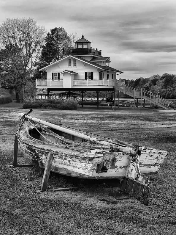 Roanoke River Lighthouse, M Monochrome