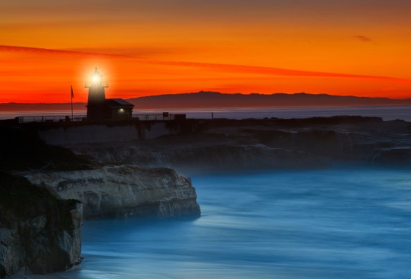 Light at Santa Cruz at Sunrise. Sony A7rii