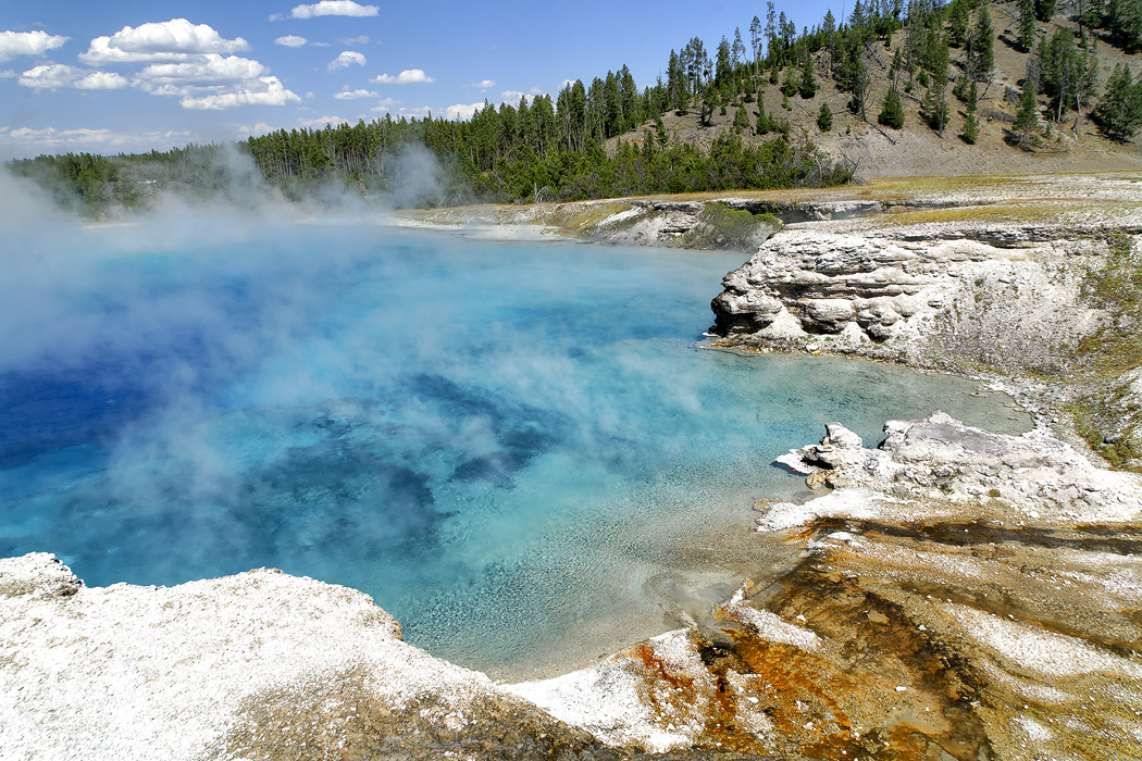 Blue Pool, Prismatic Spring Yellowstone